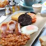 Stonecross Manor Hotel 4*