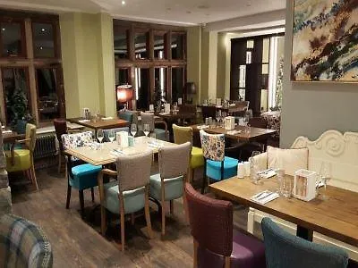 מלון Stonecross Manor 4*