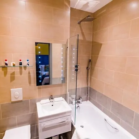 Stonecross Manor 호텔 4*