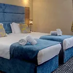 Stonecross Manor 4*