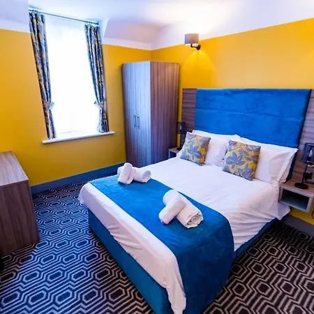Stonecross Manor Hotel 4*