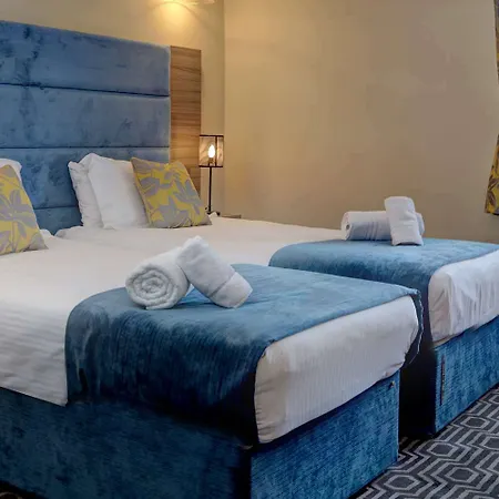 Stonecross Manor 4*