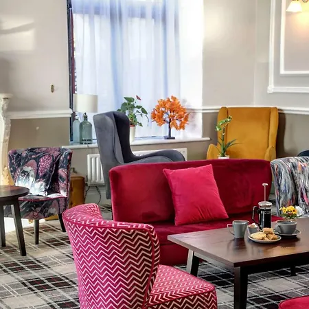 Stonecross Manor Hotel 4*