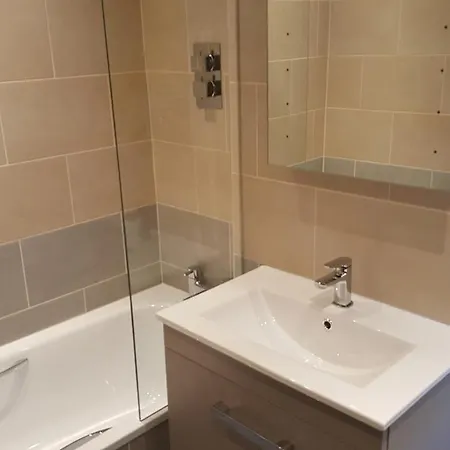 Stonecross Manor 4*