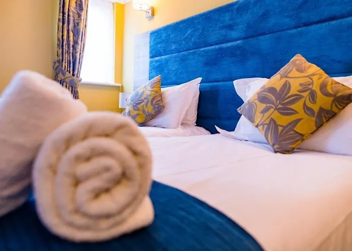 Stonecross Manor Hotel 4*