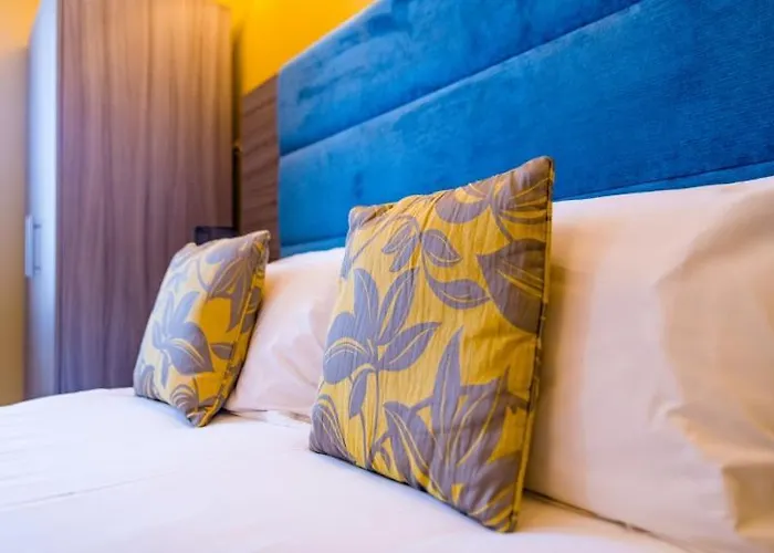 Stonecross Manor Hotel