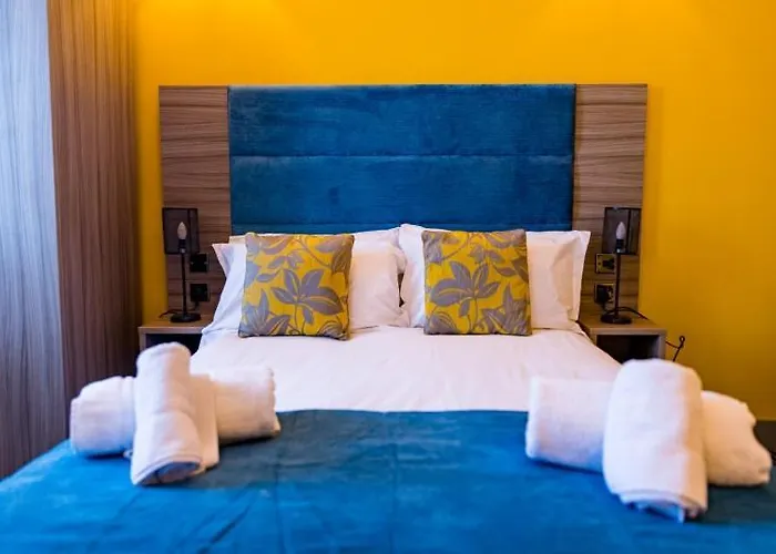 Stonecross Manor Hotel