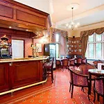 Stonecross Manor מלון קנדל