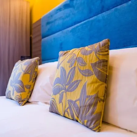 Stonecross Manor Hotel