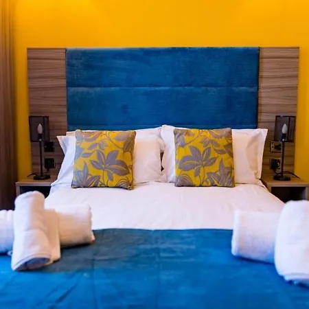 Stonecross Manor Hotel