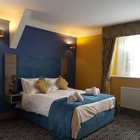 Stonecross Manor Hotel